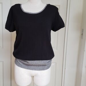 B_ ennvid Black & Gray Round Neck 3 Bow Accent Short Sleeve Sweater Top Size L